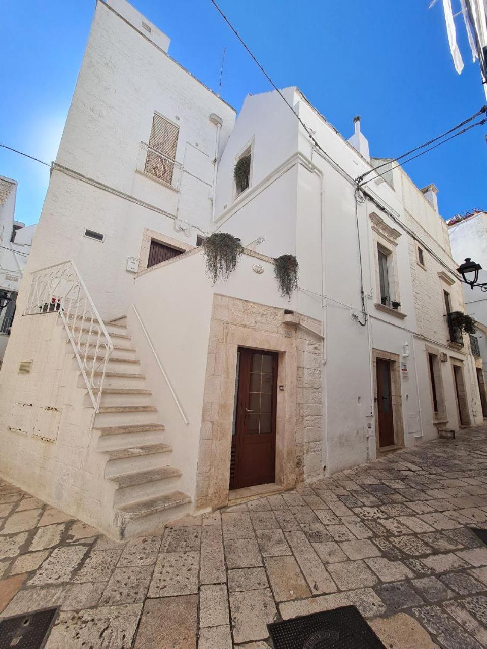 La Dimora Nel Borgo Villa Locorotondo Exterior photo
